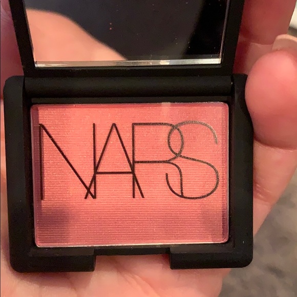 Makeup - Picture 4 of 5